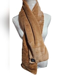 Womens heated scarf